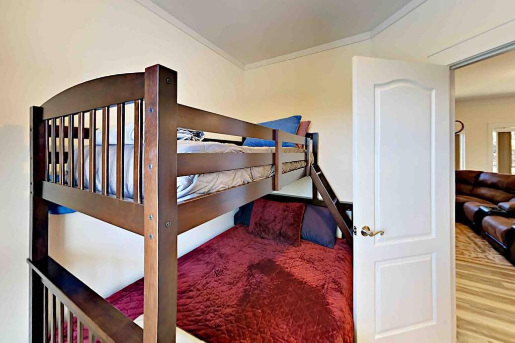 Serenity Views Comfort - Close To City & Parkway! Weaverville المظهر الخارجي الصورة