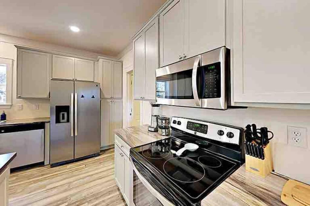 Serenity Views Comfort - Close To City & Parkway! Weaverville المظهر الخارجي الصورة